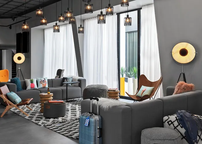 Moxy Lyon Airport